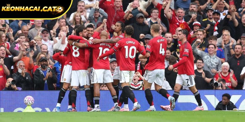 Manchester United là CLB vĩ đại nhất tại Anh