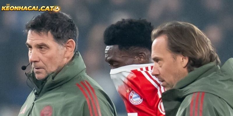 Alphonso Davies gặp nhiều chấn thương